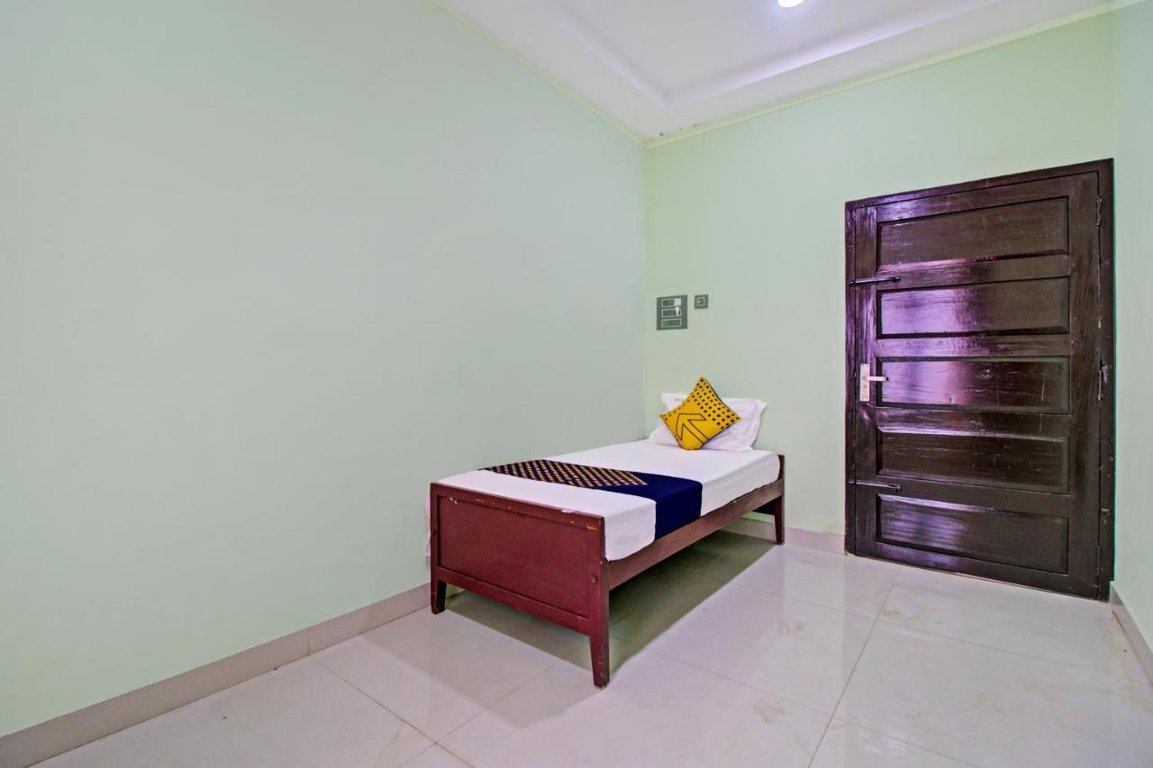 Spot On 73862 Jaya Tourist Home Варкала Екстериор снимка